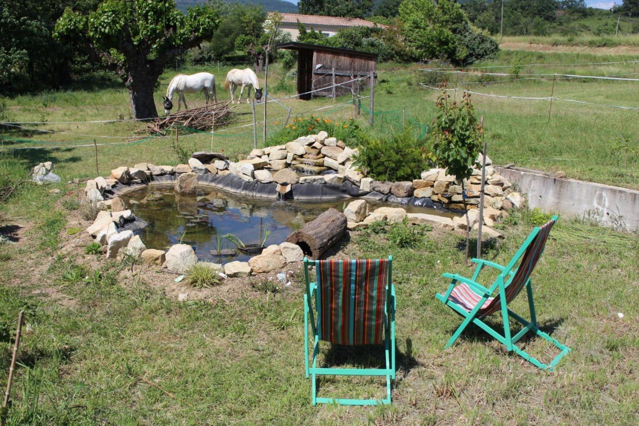 L'Attrape Rêve Insolite Saint-Vincent-de-Barres Exterior foto